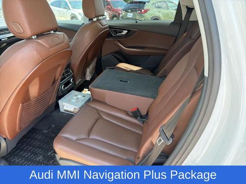 Glacier White Metallic 2017 Audi Q7 3.0T Prestige