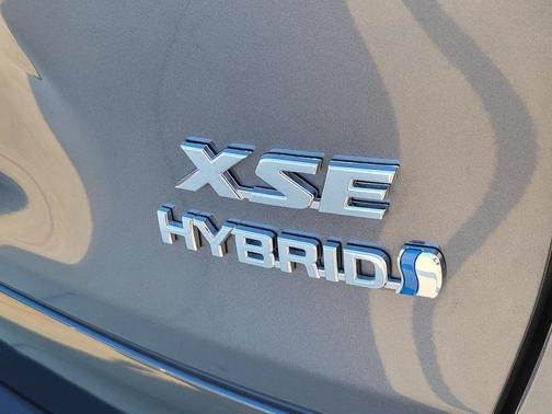 2024 Toyota RAV4 Hybrid XSE