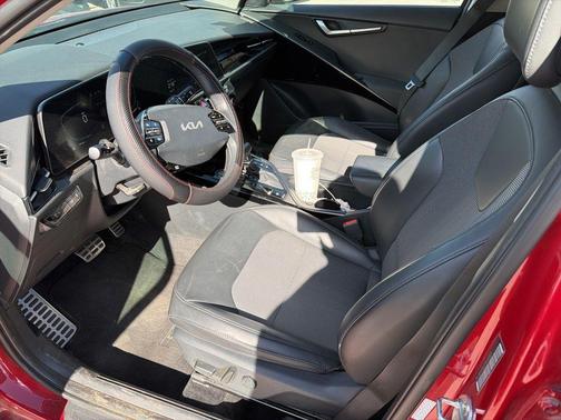 2023 Kia Niro EX Touring