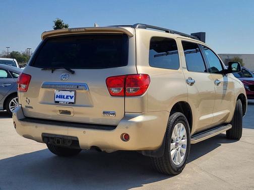 2010 Toyota Sequoia Platinum