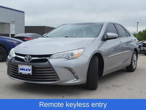 Celestial Silver Metallic 2017 Toyota Camry LE