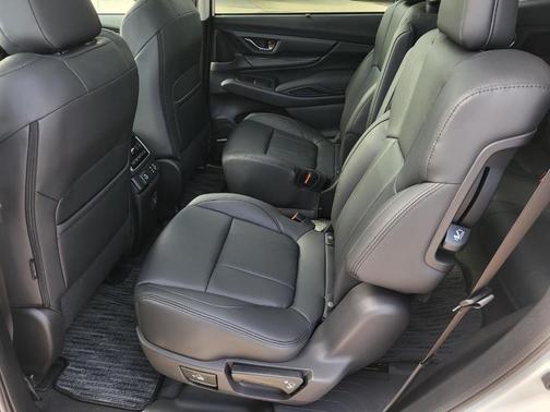 Crystal White Pearl 2026 Subaru Ascent Onyx Edition Touring