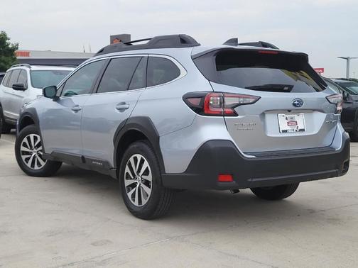 Ice Silver Metallic 2025 Subaru Outback Premium