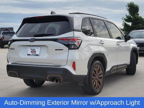 Crystal White Pearl 2025 Subaru Forester 2.5i Sport