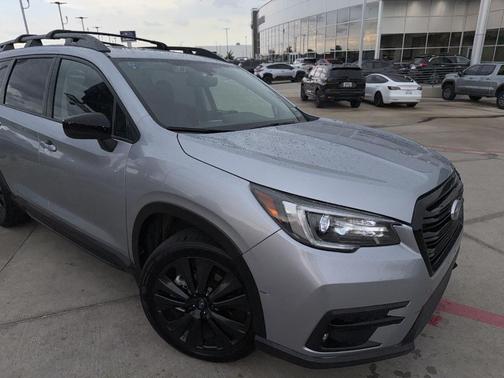 Ice Silver Metallic 2022 Subaru Ascent Onyx Edition