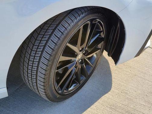 2022 Toyota Camry Hybrid XSE