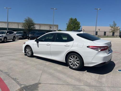 2020 Toyota Camry LE