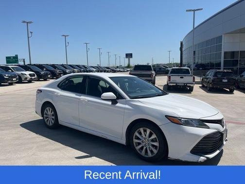 2020 Toyota Camry LE