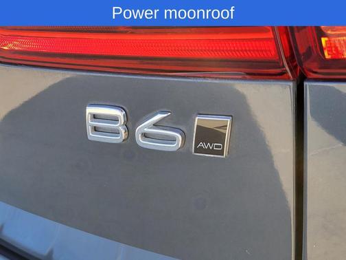 2022 Volvo XC60 B6 Inscription