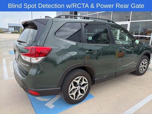 2024 Subaru Forester Premium