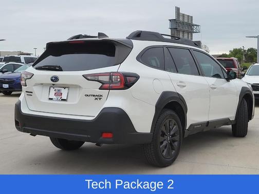 Crystal White Pearl 2024 Subaru Outback Onyx Edition XT