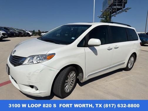 Blizzard Pearl 2015 Toyota Sienna XLE