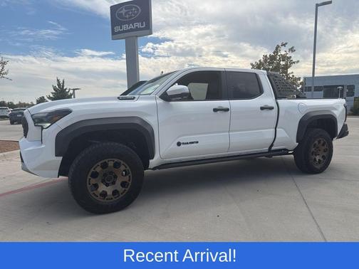 2025 Toyota Tacoma Hybrid TRAILHUNTER