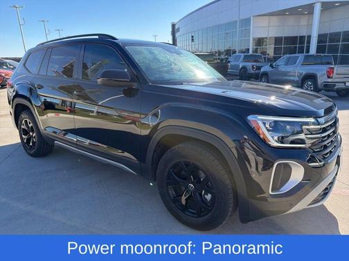 2024 Volkswagen Atlas 2.0T Peak Edition SEL