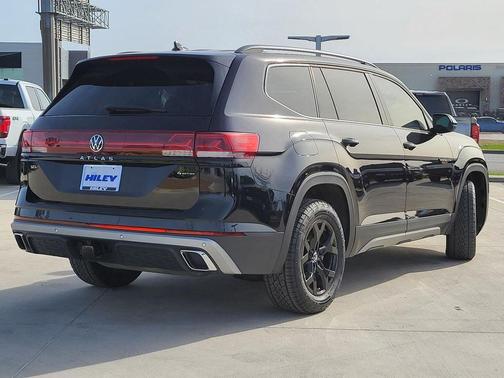 2024 Volkswagen Atlas 2.0T Peak Edition SEL