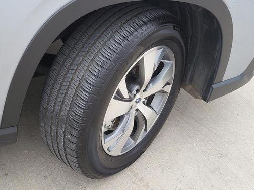 2024 Subaru Ascent Premium