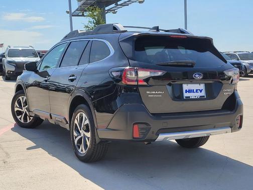 Crystal Black Silica 2021 Subaru Outback Touring