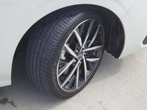 Crystal White Pearl 2024 Subaru Impreza Sport