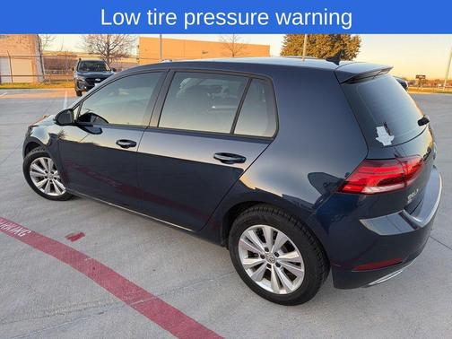 2018 Volkswagen Golf TSI SE