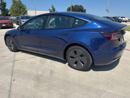 2022 Tesla Model 3 Base