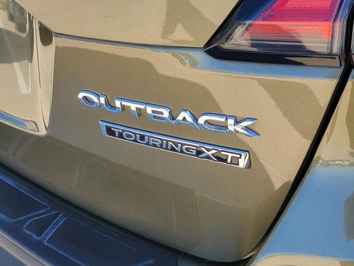 2023 Subaru Outback Touring XT