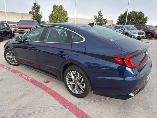 2022 Hyundai SONATA SEL