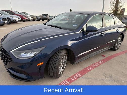 2022 Hyundai SONATA SEL