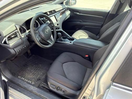 Celestial Silver Metallic 2020 Toyota Camry Hybrid LE