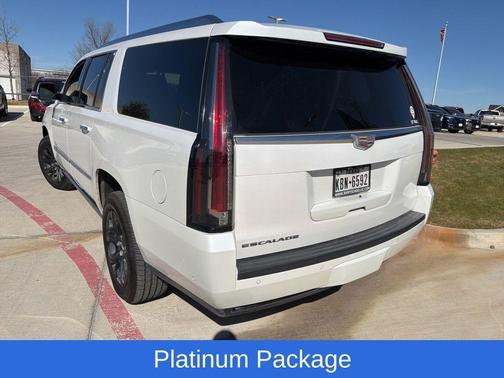 2017 Cadillac Escalade ESV Platinum