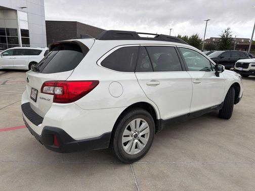 2018 Subaru Outback 2.5i Premium