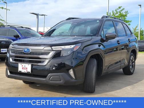 Crystal Black Silica 2025 Subaru Forester Premium