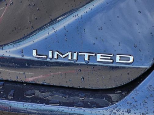 Parisian Night Pearl 2020 Toyota Avalon Limited