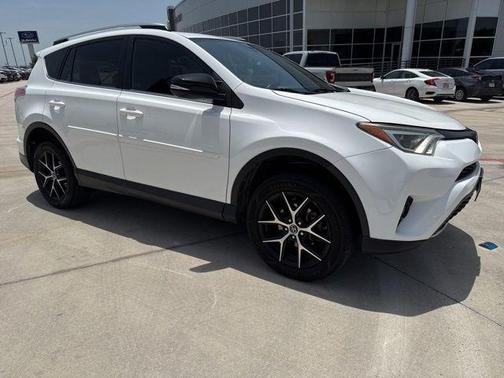 2018 Toyota RAV4 SE