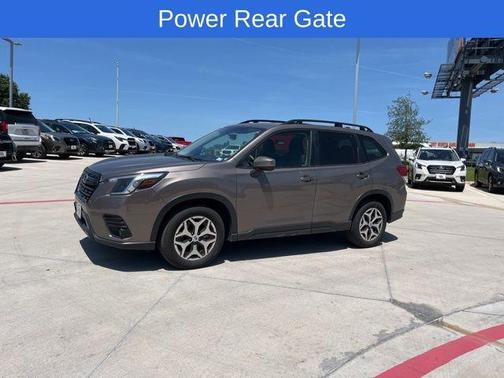 2022 Subaru Forester Premium