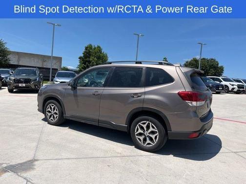 2022 Subaru Forester Premium