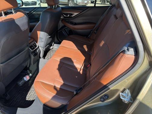 2022 Subaru Outback Touring XT