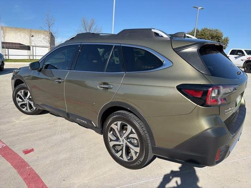 2022 Subaru Outback Touring XT