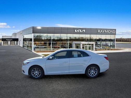 Summit White 2014 Chevrolet Malibu 1LT