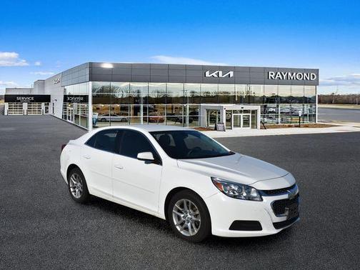 Summit White 2014 Chevrolet Malibu 1LT