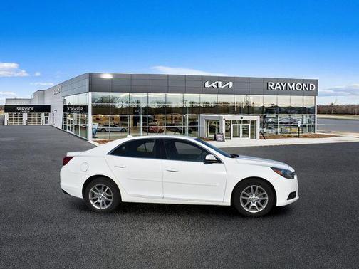 Summit White 2014 Chevrolet Malibu 1LT