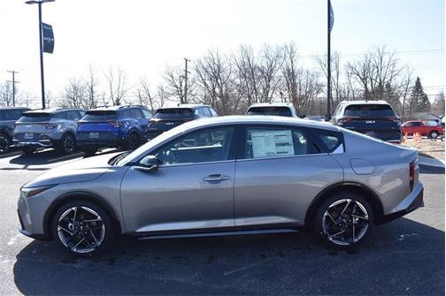 2025 Kia K4 GT-Line