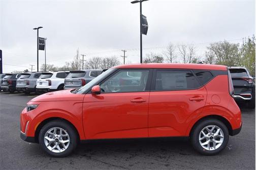 2025 Kia Soul LX