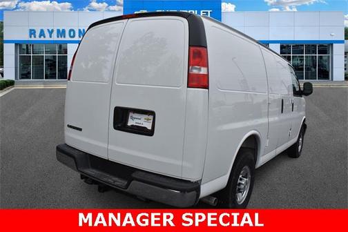 2025 Chevrolet Express 2500 RWD 2500 Regular Wheelbase WT