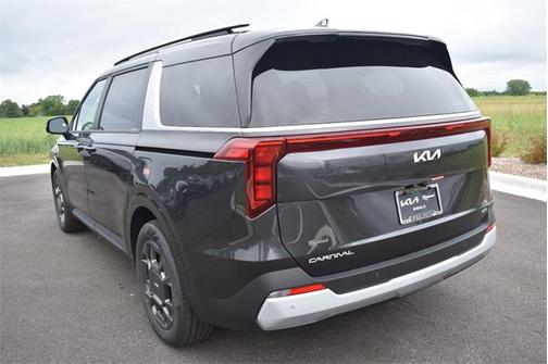 2026 Kia Carnival Hybrid EX