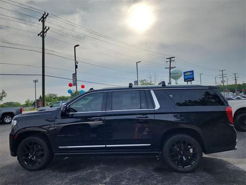 2022 GMC Yukon XL Denali