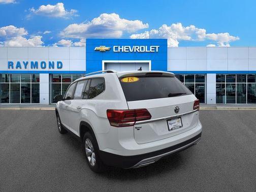 Pure White 2018 Volkswagen Atlas 2.0T SE