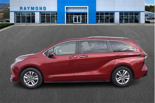 2021 Toyota Sienna Limited 7-Passenger