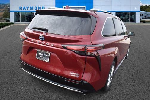 2021 Toyota Sienna Limited 7-Passenger