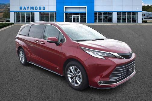 2021 Toyota Sienna Limited 7-Passenger