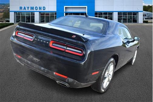 2022 Dodge Challenger SXT